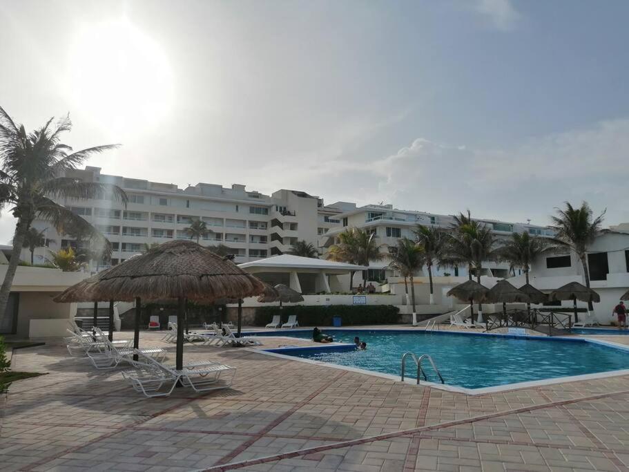 קנקון Confortable Depa En Condominio Frente Al Mar! מראה חיצוני תמונה